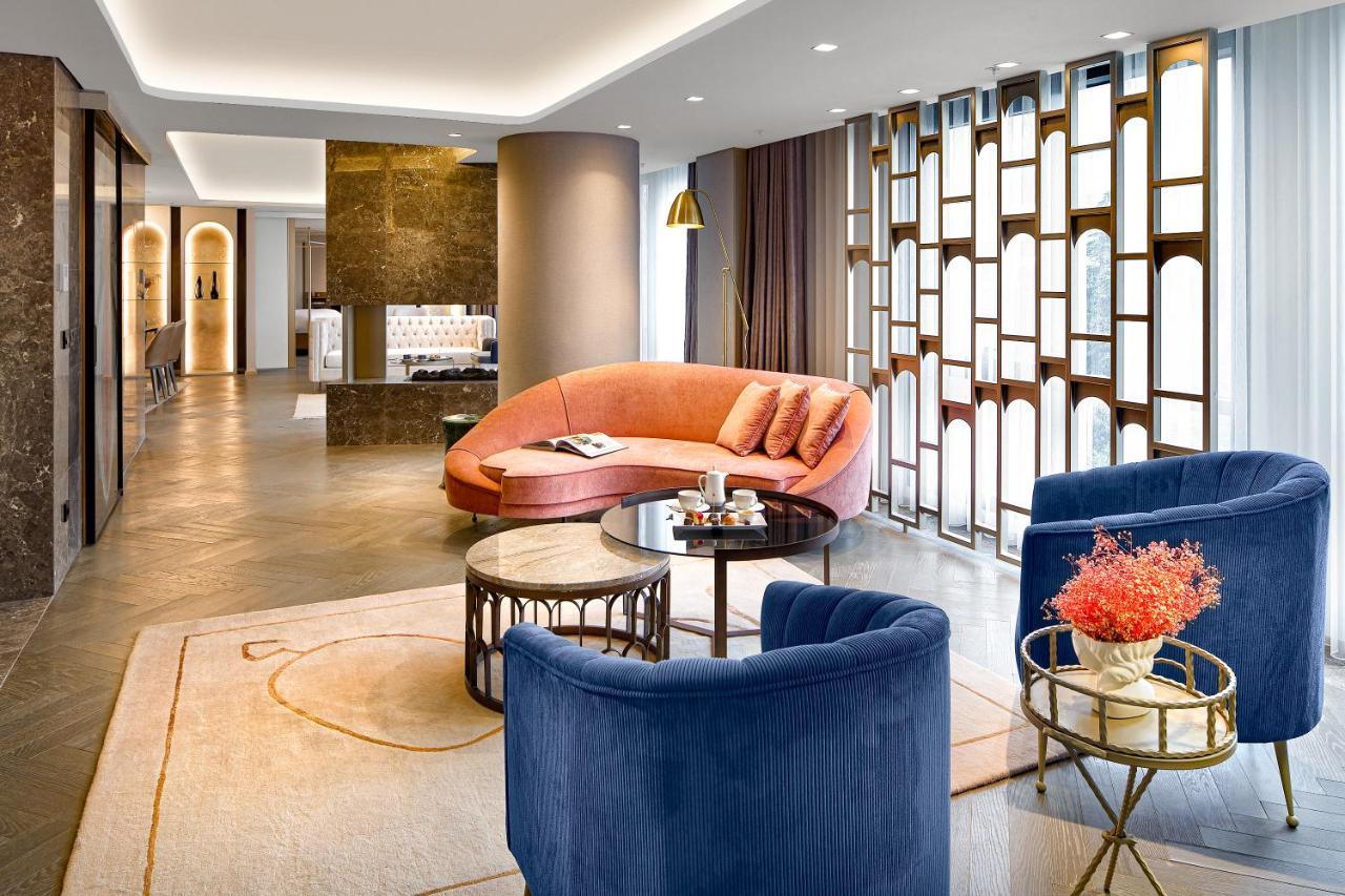 Hotel Wanda Vista Istanbul Exterior foto The lounge at the 100 Queen's Gate