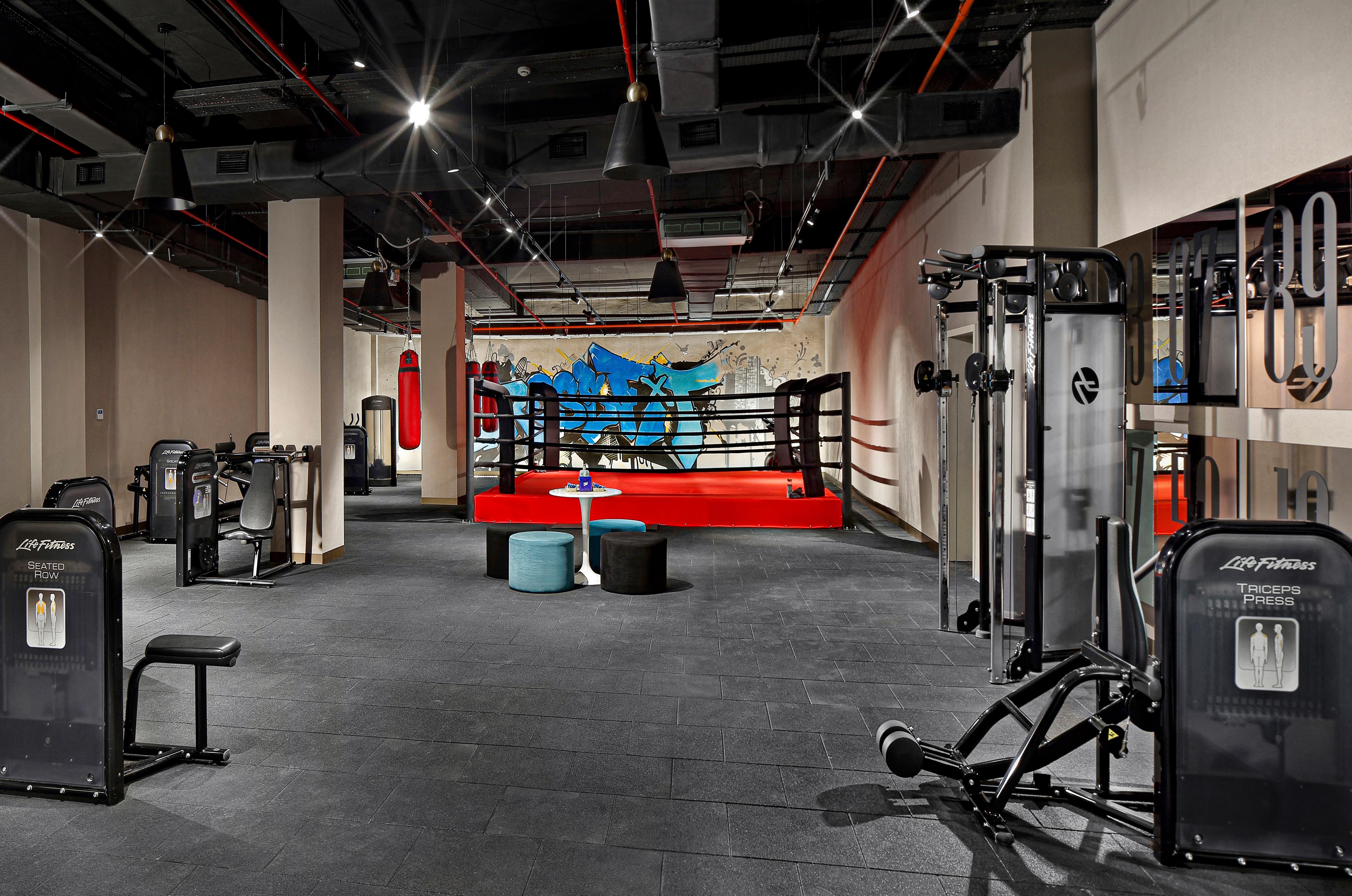 Hotel Wanda Vista Istanbul Exterior foto The gym at The Standard East Village