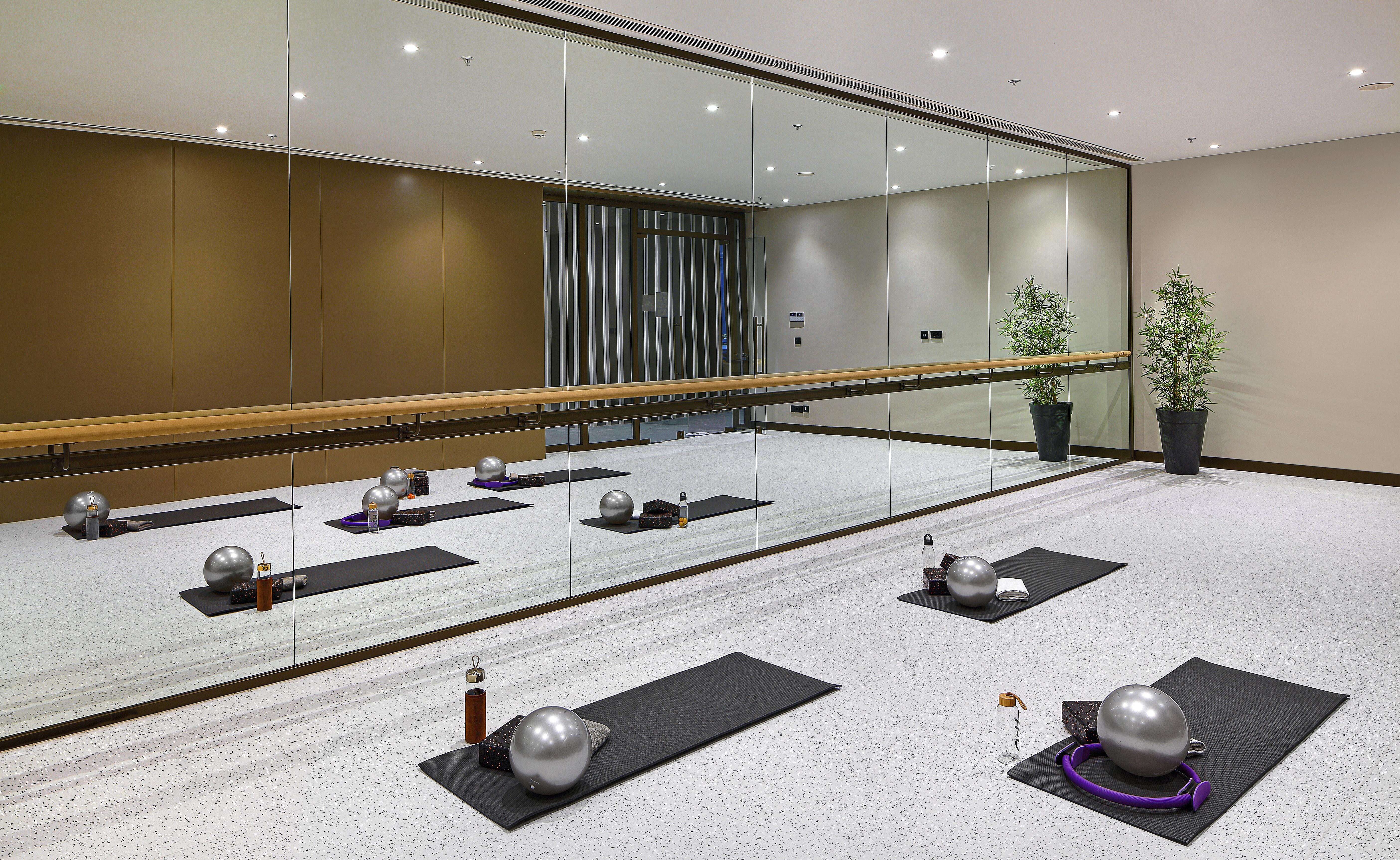 Hotel Wanda Vista Istanbul Exterior foto The Pilates studio at The Dorchester