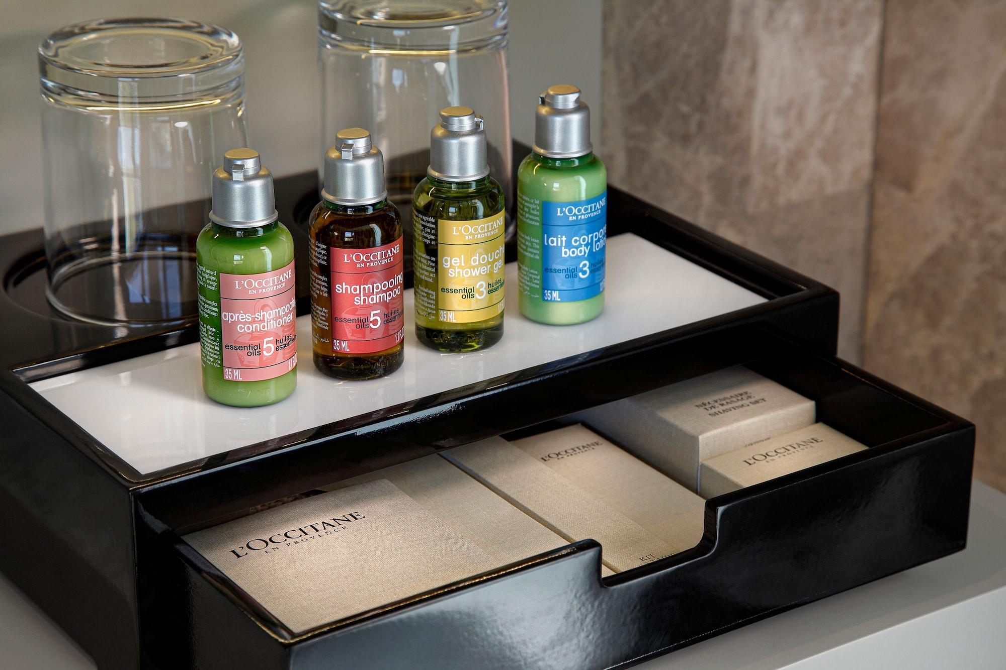 Hotel Wanda Vista Istanbul Exterior foto L'OCCITANE amenities