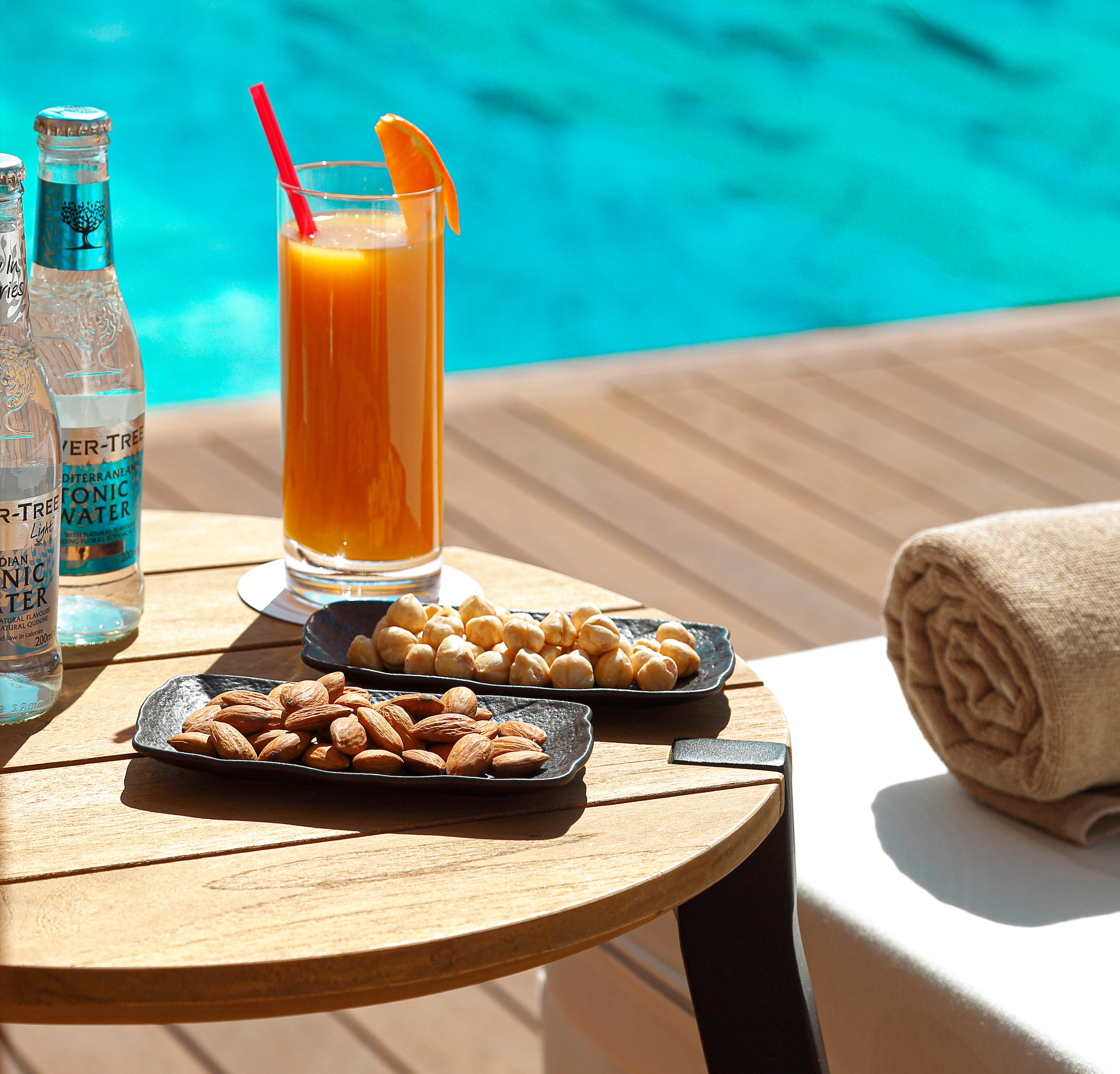 Hotel Wanda Vista Istanbul Exterior foto A glass of orange juice