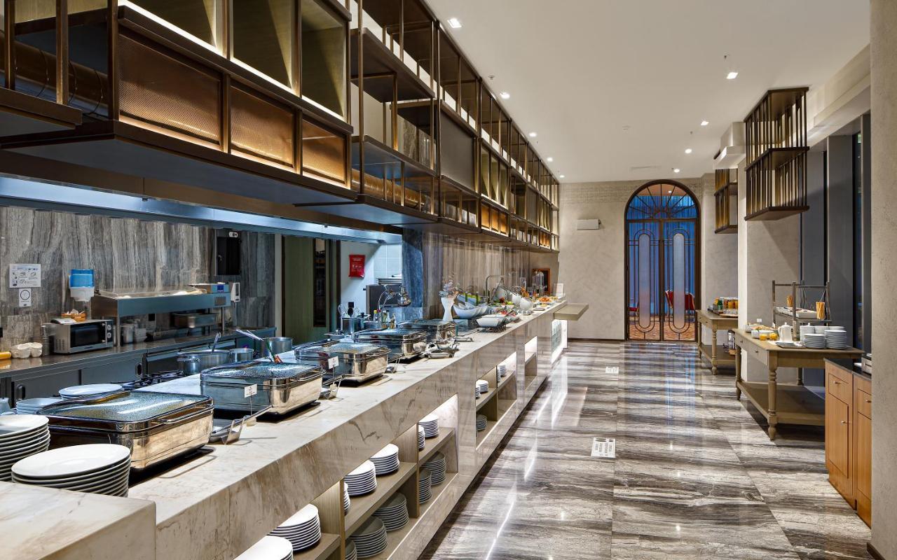 Hotel Wanda Vista Istanbul Exterior foto The buffet at the hotel
