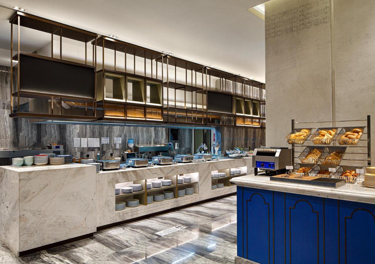 Hotel Wanda Vista Istanbul Exterior foto The buffet at the hotel